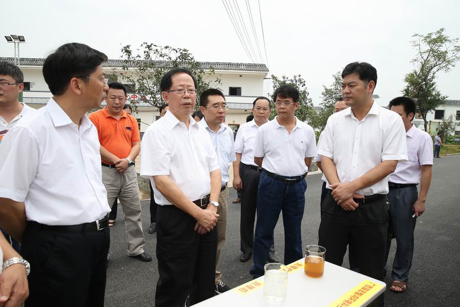 自治區(qū)黨委副書記危朝安到國宏集團(tuán)公司貴港市覃塘區(qū)平田污水處理站考察調(diào)研